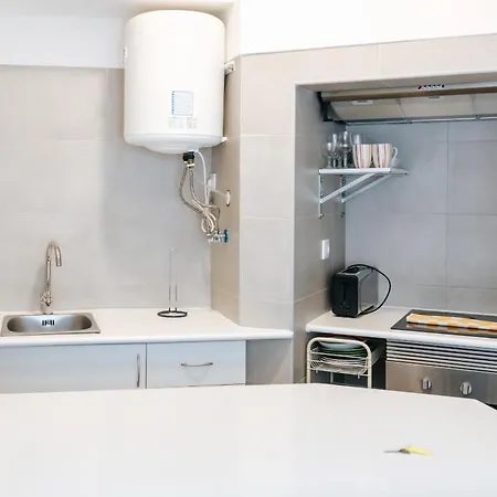 Downtown Arroios Flat 3 Апартаменты *