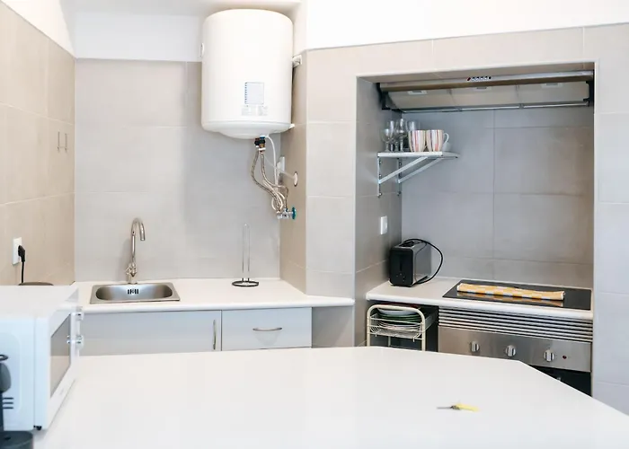 Downtown Arroios Flat 3 דירה *